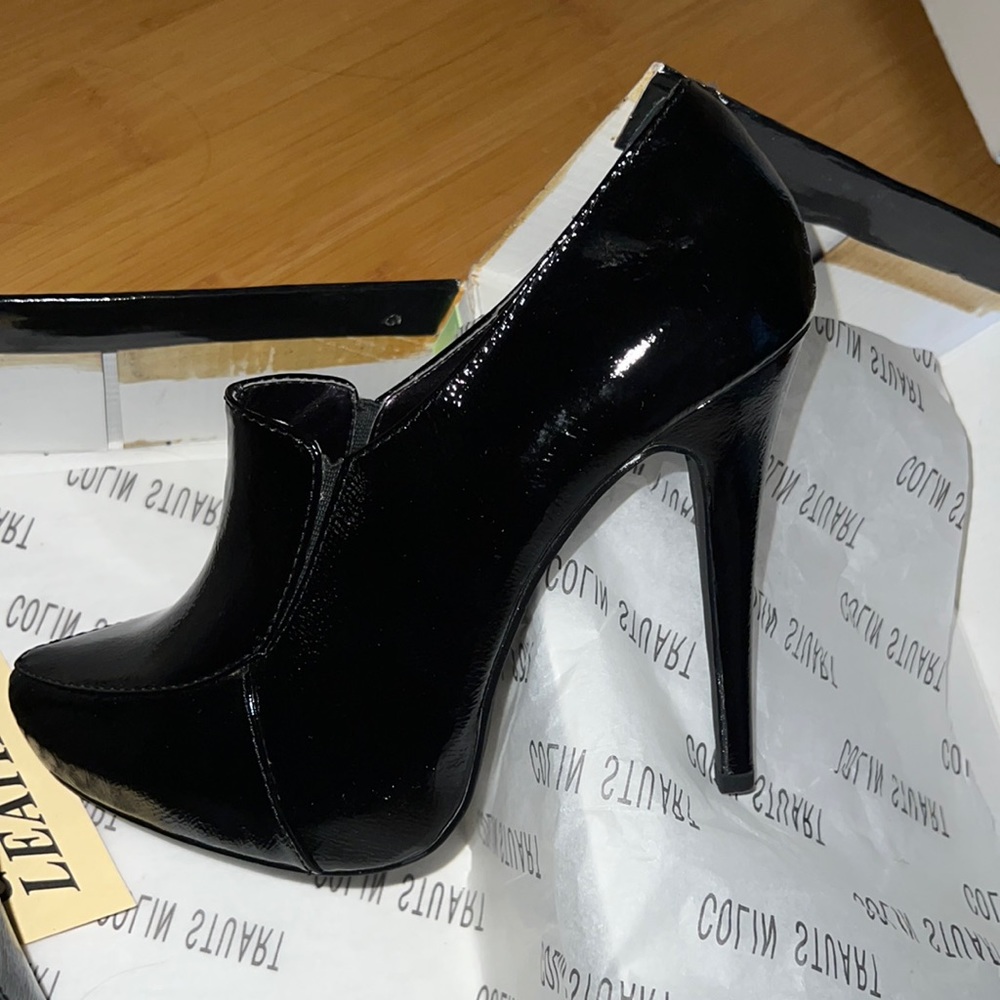 Colin Stuart black heels size 7.5